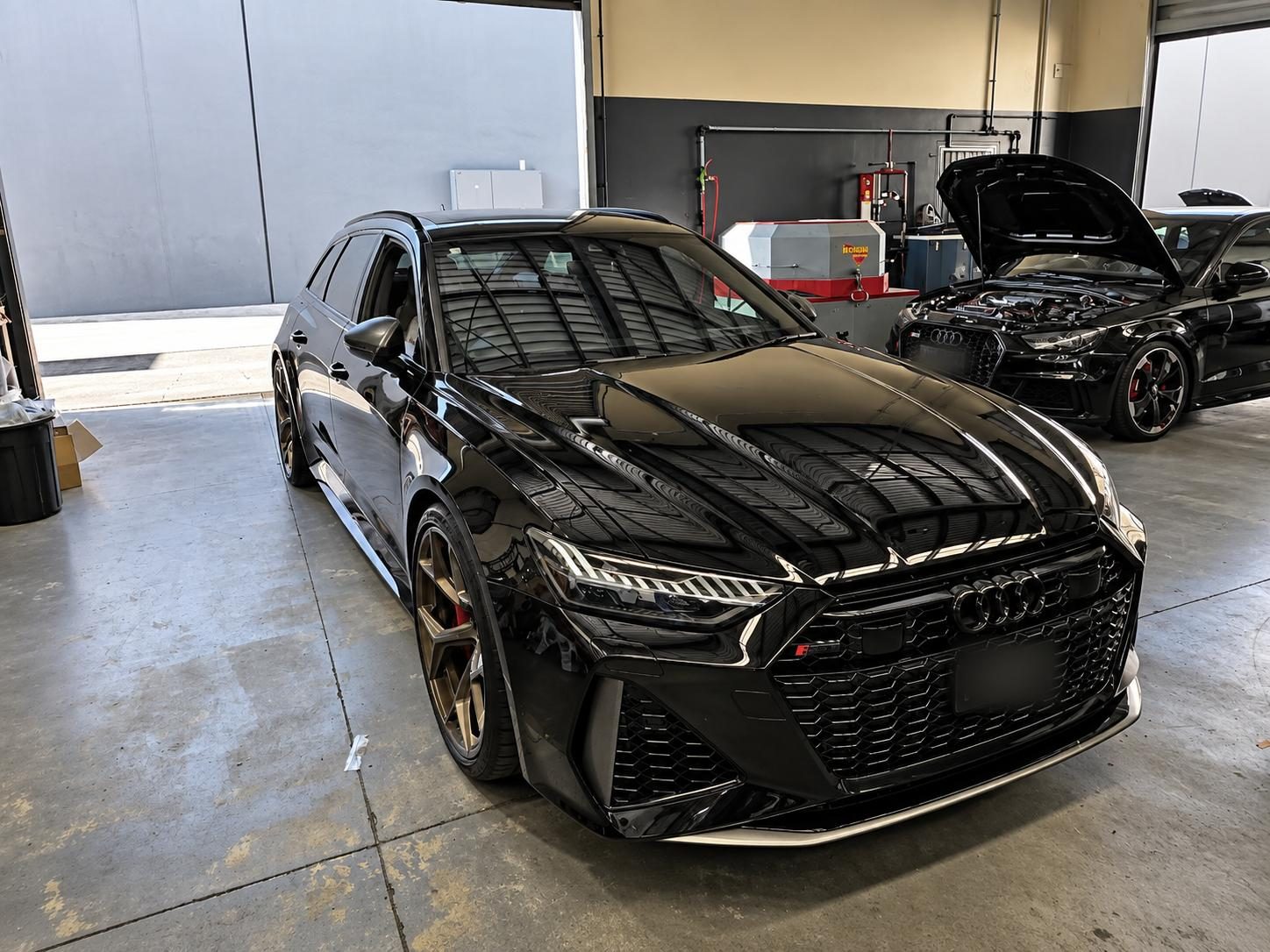 Audi RS6 Avant in the workshop for Phase 1